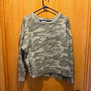 Universal Thread Olive Camo Women's Sweater